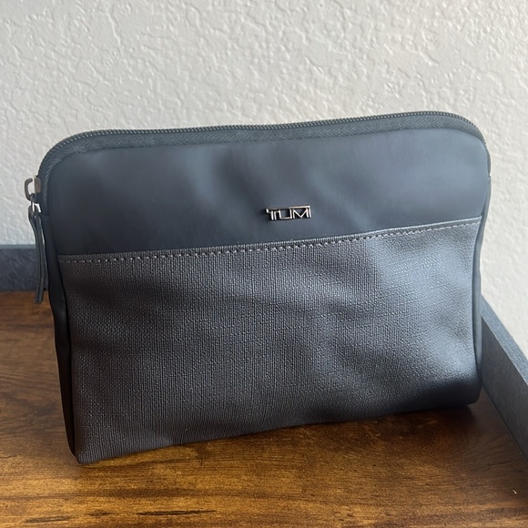 TUMI Toiletry Bag (small) - Picture 2 of 12